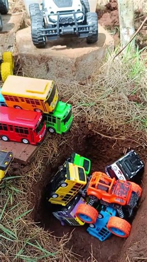 tayo and car monster cute🌈 😱🚜 #automobile #tayobus