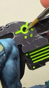 Small details in miniatures… 🤯 https://sergiocalvominiatures.com/shop-category/materials/ #paintingprocess #paintingart #paintingminis | Sergio Calvo Miniatures