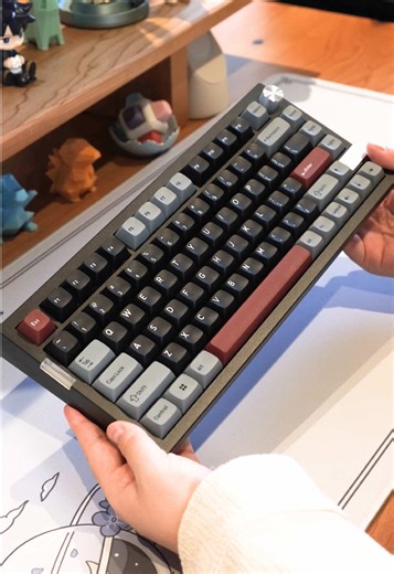 MKey Pro Keyboard Review: Color Options & Build Quality