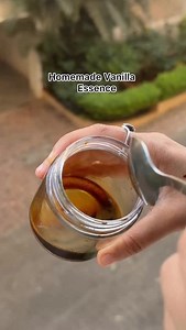 Easiest homemade vanilla essence 😱 If you run out of vanilla essence here is a perfect substitute you can use for baking . #vanilaessence #viral #trending #bakingtips #hack #bakinghack #healthy #quicktips | Once Upon A Cake