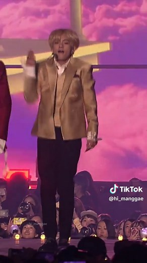 2018 AAA #방탄소년단 - IDOL_ #뷔 #BTS #V | v idol performance