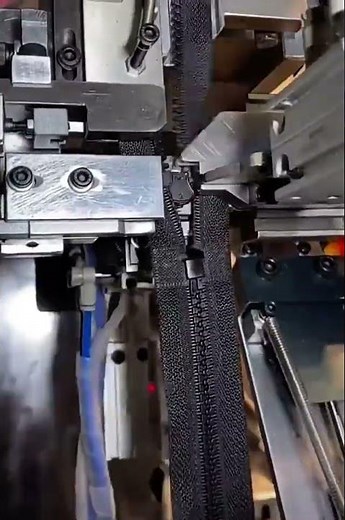 Automated Zipper Assembly
