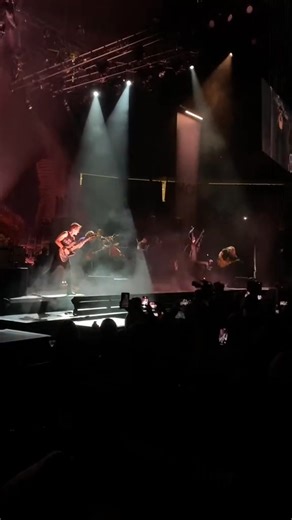 ¡MY CHEMICAL ROMANCE en Lima! Ya puedes dejar de ver videos en internet o soñarlo, será una realidad… Estamos a pocos días de hacer historia en el Estadio Nacional. Últimas entradas a la venta en Ticketmaster.pe (web y presencial) Precios desde 178 soles! Artista Internacional Invitado: @TheHives Auspicia BBVA Link de compra: https://www.ticketmaster.pe/event/my-chemical-romance #MyChemicalRomance en Lima tocando todos sus himnos Es una experiencia Move Concerts | Move Concerts Perú