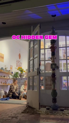 Live music in Orange County in hidden venues. Find your community and connect with local live music fans and local artists in unique and intimate venues around your neighborhood | Sofar Sounds: Los Angeles