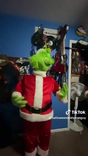 Gemmy Lifesize Dancing Grinch: A Christmas Classic