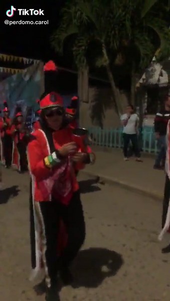 ROBATEL EL SHOW 😎🧡#mundobanda❤️🇭🇳 #foryou #lobos #feccha2023