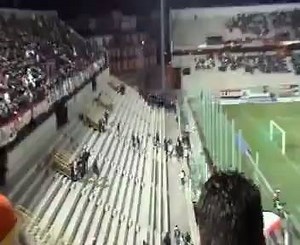 105K views · 1.8K reactions | Tutorial: come riempire il settore della tua curva in meno di un minuto. In questo video gli ultras Tarantini cercheranno di farvi vedere come si fà. | Mondo Ultrà | Facebook