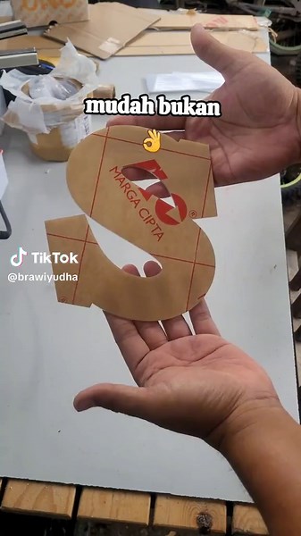 Cara Mudah Tekuk Akrilik dengan Alat Catok