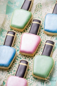 318K views · 541 reactions | I'm a little obsessed with nail polish as you might have noticed from my videos! I have a pretty big collection of colors, although glitter and shimmer polish are definitely my favs :) Get the full tutorial including the printable supply list, instructions, and template to make these shimmer nail polish cookies here: https://www.sweetambs.com/tutorial/shimmer-nail-polish-cookies/ | SweetAmbs | Facebook