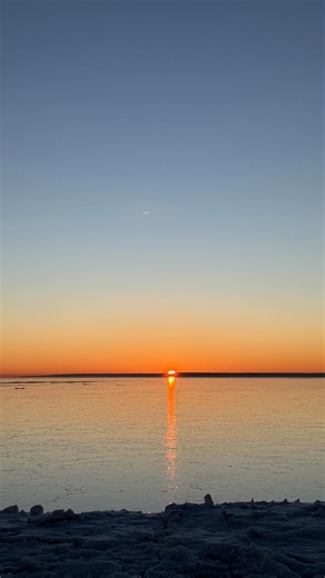 the gardeners gown is live on my site 💌 Shes flowy, comfy, and packs down perfectly for any trip you have on the books. The pattern comes with: 🌟PDF print at home file computable with US & A4 letter paper 🌟 A0 full scale file to print 🌟written instructions for both styles 🌟follow along YouTube video OH MY GOSH. I am so glad to finally share this with you all. So much learning & goodness has come from this pattern since my first, the baggies, and I must say this is a LEAPx1000000 times bette