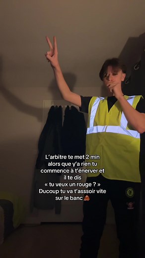 Excuse moi de la réaction 🤣 #pourtoi #fyp #foryoupage #foryou #handball #handballplayer #drole #humour #pov #trend