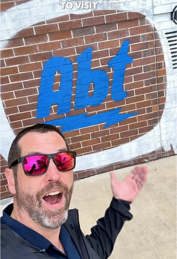 I finally made it to @Abt Electronics! Thank you for the tour! #appliances #familybusiness #retail #abt #glenview #chicago #illinois #store #shopping @Kyle McMullan