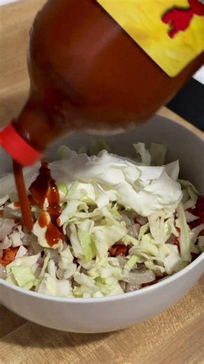 A quick snack with cueritos/pickled pork rind so many toppings to add #botana #snackvideo # #food