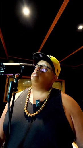 Corney on Instagram: "Un año de este increíble momento😂☀️ - - - #costarica🇨🇷 #caribe #corney #toledoagain #corneytoledo"