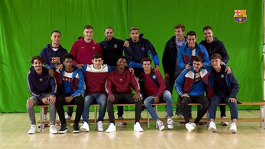 568K views · 10K reactions |  퐁퐞퐡퐢퐧퐝 퐭퐡퐞 퐬퐜퐞퐧퐞퐬   The photoshoot with the under 22s was fun  Ens ho vam passar bé durant la sessió de fotos amb els joves No te pierdas el 푚푎푘푖푛푔 표푓 de las fotos de la REVISTA BARÇA | FC Barcelona | Facebook