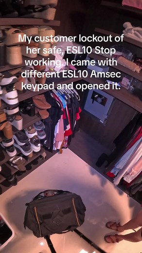 My customer lockout of her safe, ESL10 keypad stop working. I came with different ESL10 Amsec keypad and opened it. #tongue #tasted #batteries #homefiresafe #happeycustomer