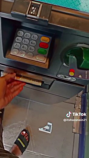 ATM Funny Video 😅🤣😂#foryoupage #viraltiktok #Funny #itshassnain21 #unfrezzmyaccount #hellotiktokteam #trending #foryoupage #foryoupage