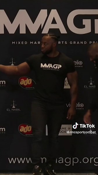 Doumbé vs Klimas : Face-à-Face Avant le Combat de MMA
