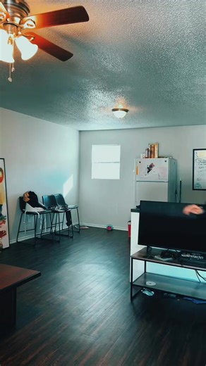 1.2M views · 42K reactions | Feels good to dance it out after a long week. No matter what#keepdancing #keepsmiling #goodvibes #dancewithme #deliveringgoodvibes | Russell Butler Fans | Facebook