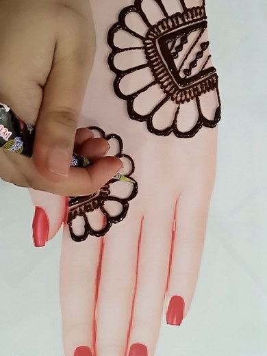 online mehandi course available #henna #mehndiworkroom #fy #arabicmehndi #mehndicourse #course #mehandi #mehendi #easymehndi