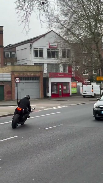 Kawasaki Ninja H2 Loud Exhaust Sound