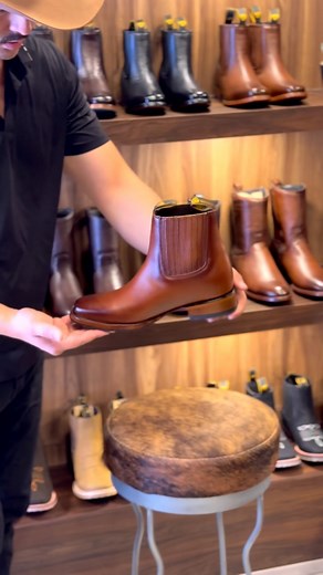 3.4K reactions · 96 shares | Botín vaquero para hombre 鸞 #viral #dallas #dallascowboys #boots #tendencia #illinois #atlanta #tennesee #michigan #chicago #kansas | Almeida Boots | Facebook