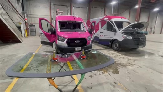 Windshield replacement for a Ford transit and Mercedes sprinter see work quality 💎👍