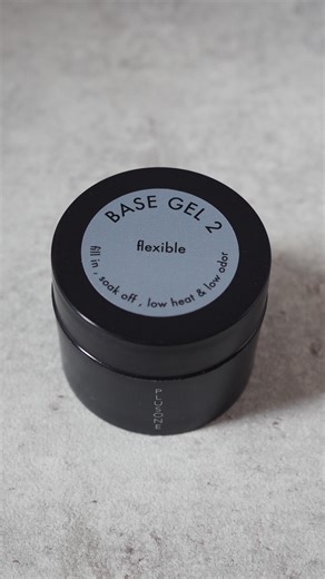 fumi | . PLUSONE BASE GEL２flexible fill in / soak off / low heat and low odor フィルインもソークオフもできるベースジェルです。 硬化熱軽減と、不快な臭いのないベースジェル。 ベースジェル1 quick and... | Instagram