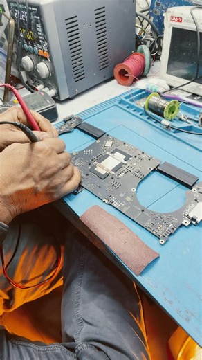 MacBook Pro a2442 dead not turning on