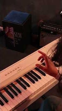 How to Play the Chinese Ringtone on Piano 🎹📱 #Shorts