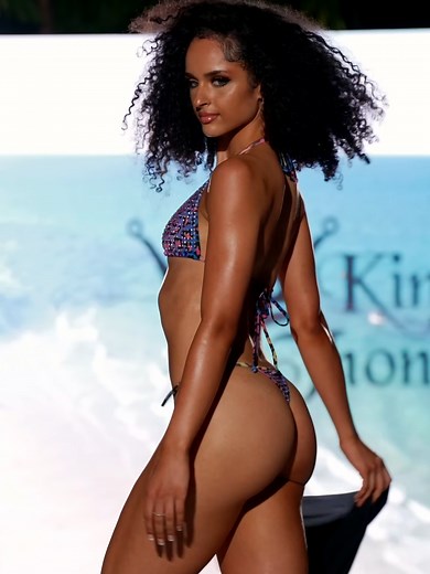 King Thong - Miami Swim Week 2024 [23/28] Credits: unknown (tell me in comments ;*) #bikinigirl #bikiniinspiration #bikini #fashioninspo #runway #instastyle