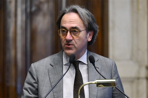 Chi è Angelo Bonelli: biografia, carriera e curiosità sul politico