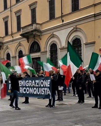 #facebookpostシ | Italian TV