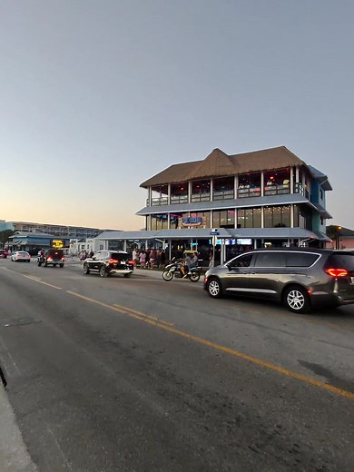 the new whale restaurant and bar | I Love Ft Myers Beach