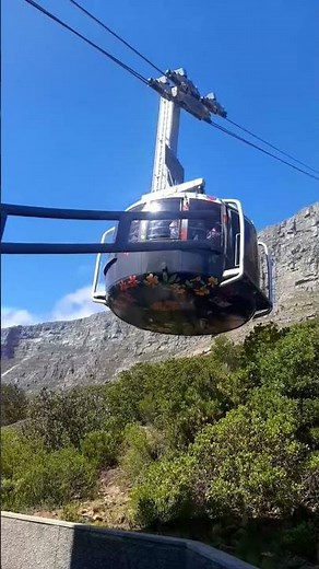 Is This the Most Beautiful Cable Car in the World? (Table Mountain, Cape Town)
