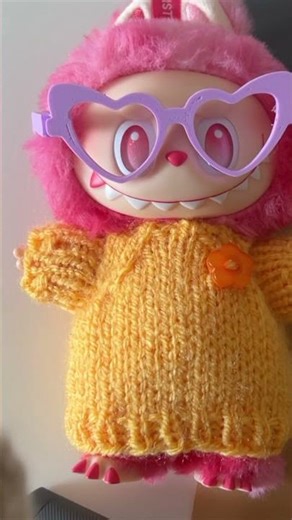 Customizing Labubu with tiny knitted sweaters #knitting