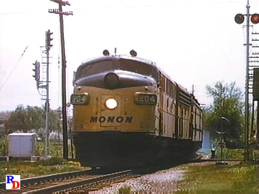 The short trains and short distances on passenger trains of the Monon and C&EI. From the Green Frog Productions show "Chicago Odyssey, Volume 1, 2 Discs" https://rfd.video/ChicagoOdyssey1 | Classic Streamliners