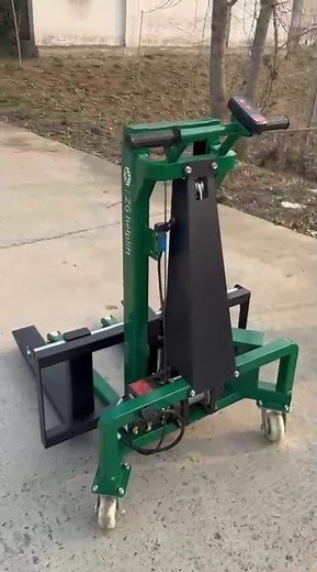 “Compact Forklift for Tight Spaces | 1.2m & 1.6m Models - Perfect for Small Warehouses & Retail!