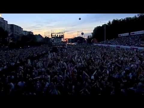 Simply Red - Sunrise - Live from Budapest June 27th 2009