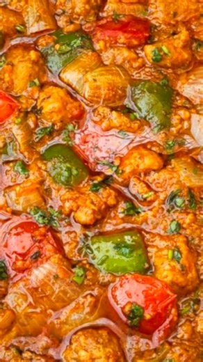 Mummun Vishvakarma on Instagram: "Protein ka power pack! 🔥 Soft, juicy aur masaledar Soya Tikka😋 Healthy bhi, tasty bhi… ek baar try karoge to repeat pakka 💯 Follow @nakhrebymunmun02 for more such recipes ❤️🫶 Soya Tika Recipe | Soya Chunk Recipe | Lunch Recipes | Healthy | Delicious | Reach | Million | Views | Tasty| Food |Soya Badi #soyachunksrecipe #healthyfood #homemadefood #instalike #dinnerrecipe"