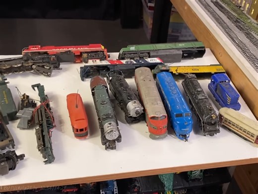 原up开箱一堆1950年代制造ho模型视频搬运～Huge 1950s Lot HO Train Collection Unboxing～Will Any Run