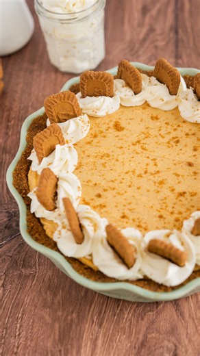 Courtney Rich on Instagram: "Here for all the NO-BAKE desserts! This one is new to the blog and inspired by one of my cakes! (The Pumpkin Biscoff Cake) We’ve got a buttery Biscoff cookie crust topped with a creamy pumpkin filling and whipped cream. No oven needed for this No-Bake Pumpkin Cheesecake! The perfect dessert to impress your guests without too much effort #WinWin Let me know if you want the recipe. Comment PUMPKIN below and I’ll send it to your DMs You can also go directly to CakebyCou