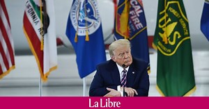 Trump évoque des explosions d'arbres et provoque la perplexité