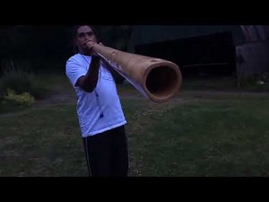 Vernon Gurruwiwi plays Gapu - Water