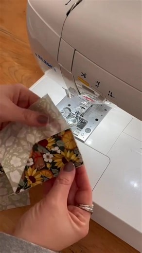 Sew the Origami Pinwheel Quilt Block! 🤩 ​Video by Kimberley Hind ​This simple patchwork technique creates a stunning 3D effect that's so pretty! Ready to try it? ​For one 7.5" finished block you'll need: ​4 background squares (4") ​4 pinwheel squares (4") ​Happy sewing! ​#sewingtutorial #quiltblock #patchwork #sew #sewing #quilt #quilting | Quilt Patterns PDF