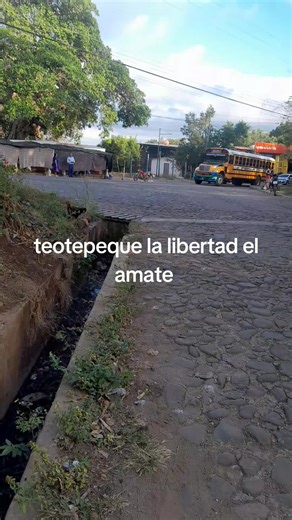 Teotepeque: Transporte y Belleza en La Libertad
