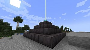 Minecraft player builds a complete netherite beacon in survival