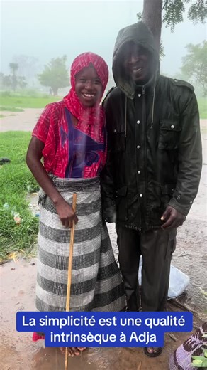 Exploring Outdoor Fashion in Rainy Weather