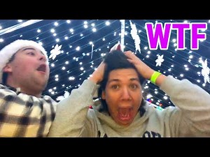 CRAZY CHRISTMAS LIGHTS DISPLAY *wtf*