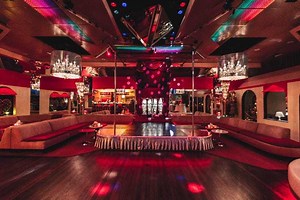 The most beautiful swingers club of Amsterdam - Club Paradise